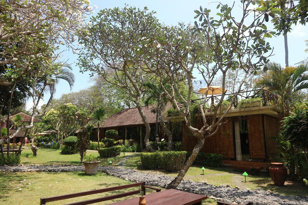 La Taverna Suites Sanur Exterior foto